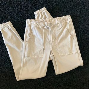 American Eagle Khaki jeans